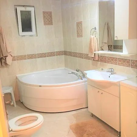 アパート Guarantee Yourself A Wonderful In 3 Bed And Popular Community *